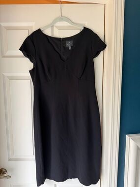 Adriana Pappell Black Cap-Sleeve Dress
